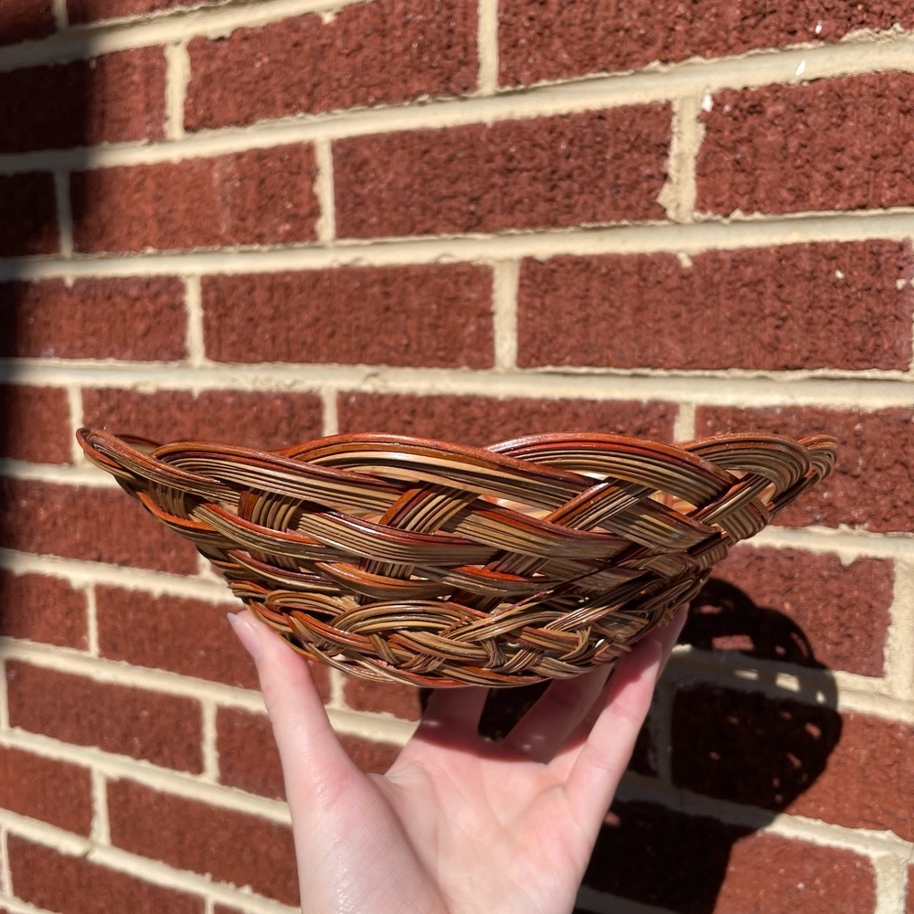 Round Basket - Picture 1 of 6